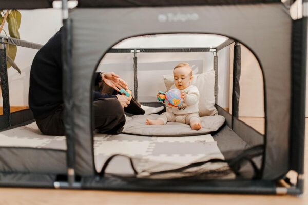 Tulano Cozy 22 Kojec dla Dziecka 120x180 cm z Matą i Torbą Szary